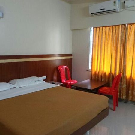 Mlc Gateway Deluxe Inn Bangalore Exterior photo