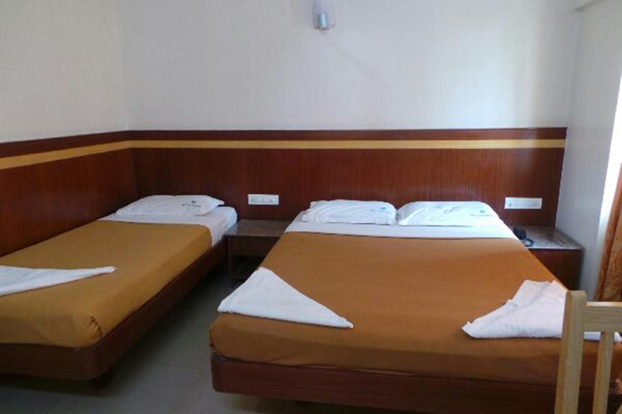 Mlc Gateway Deluxe Inn Bangalore Exterior photo