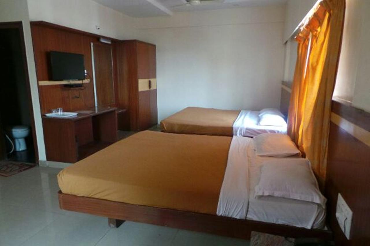 Mlc Gateway Deluxe Inn Bangalore Exterior photo